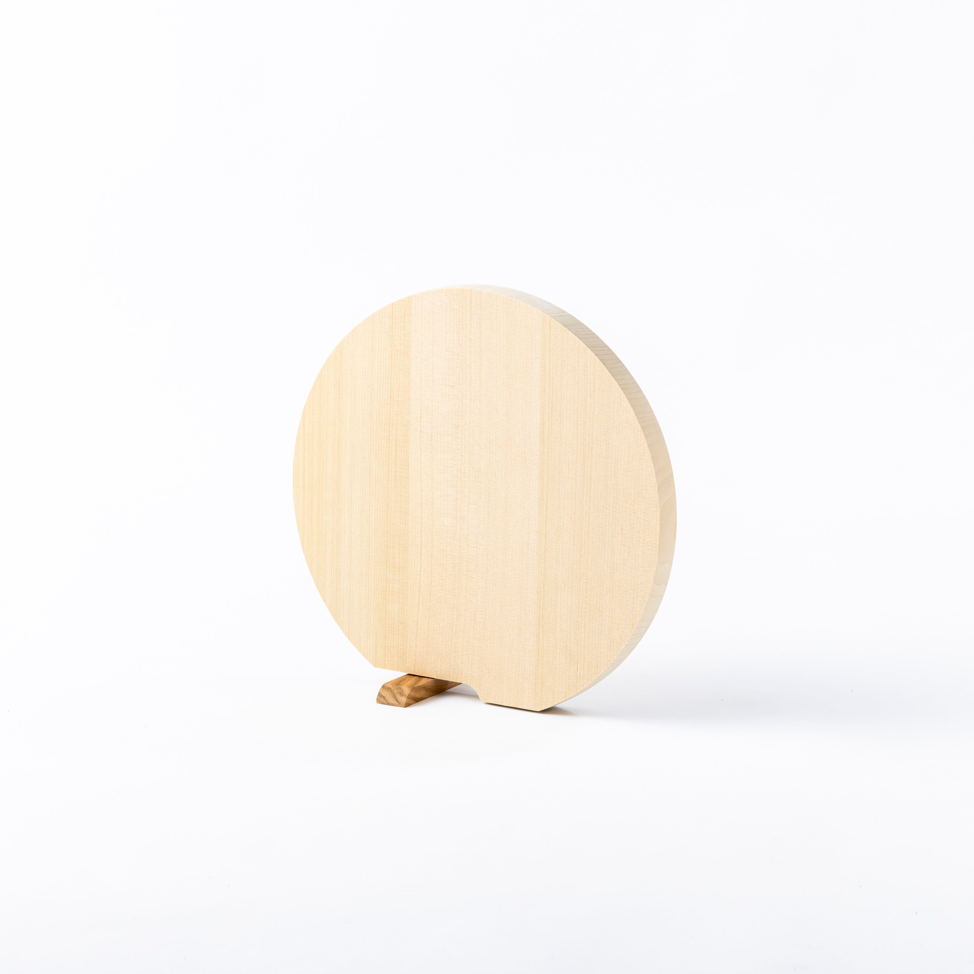 青森ひば まな板 丸型 36cm 厚み30mm 無塗装 かんな仕上げ 新品 青森ひば まな板 丸型 36cm 厚み30mm 無塗装 かんな仕上げ 新