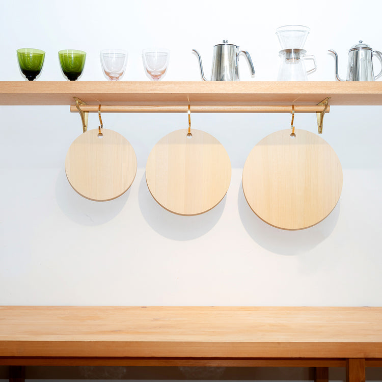 青森ひばの丸まな板 穴あき M